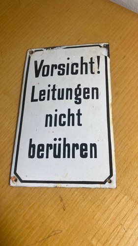 Vorsicht leitungen nicht - vorsicht,
