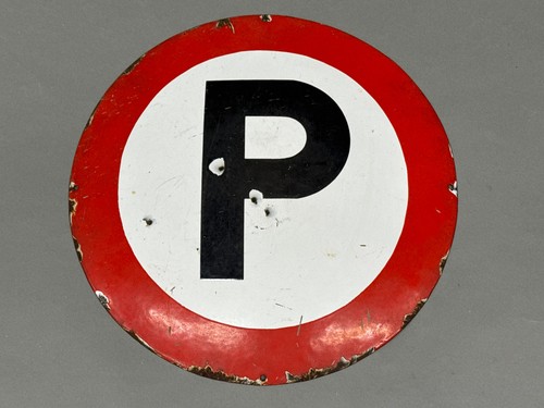 Altes emailschild parkplatz - emailschild,