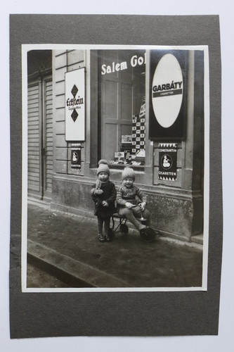 Foto geschäft mit garbaty - foto,